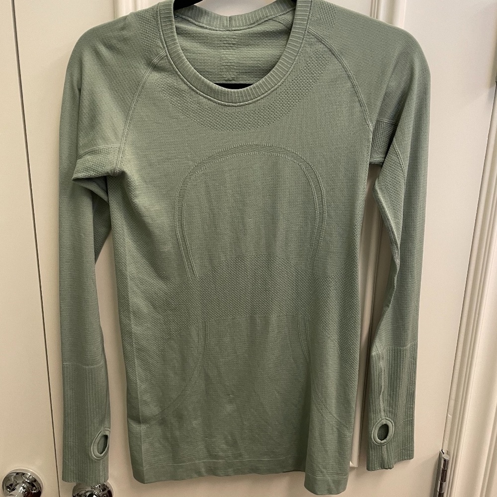 Lululemon Swiftly Tech Long Sleeve